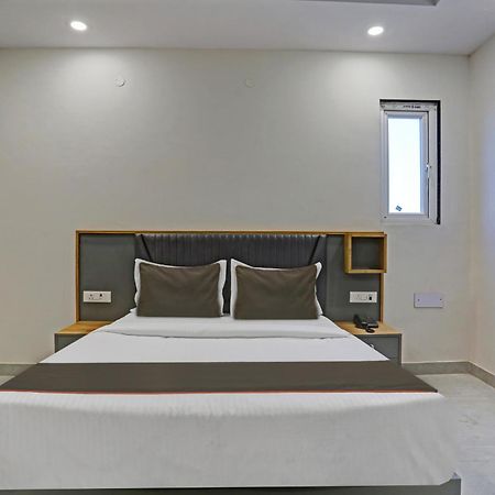 Townhouse Vip Grand Hotel Delhi  Eksteriør billede