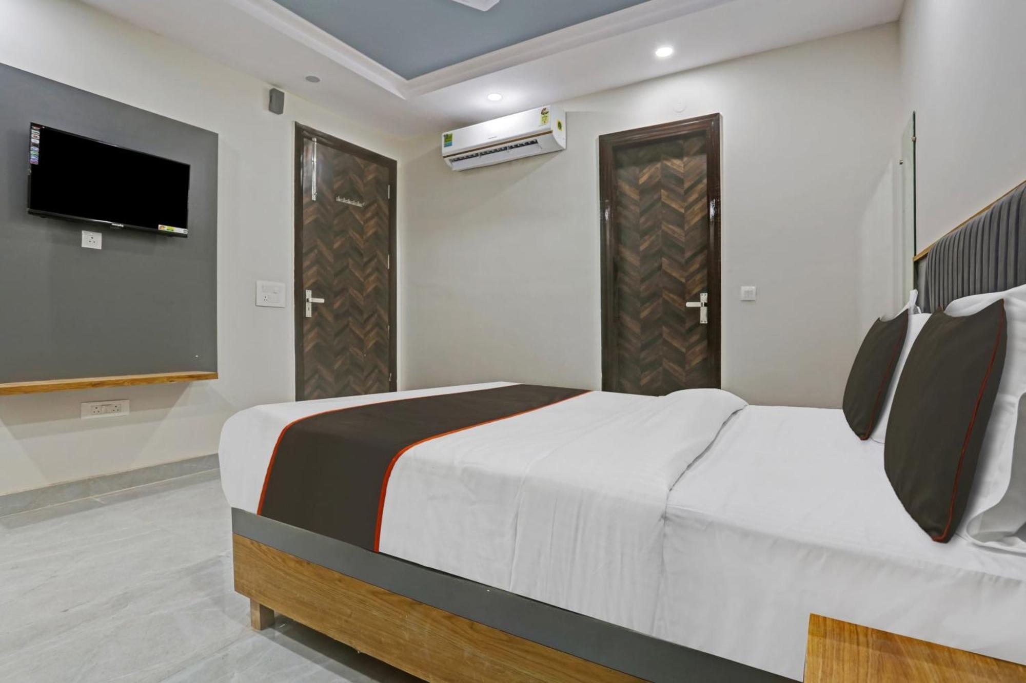 Townhouse Vip Grand Hotel Delhi  Eksteriør billede