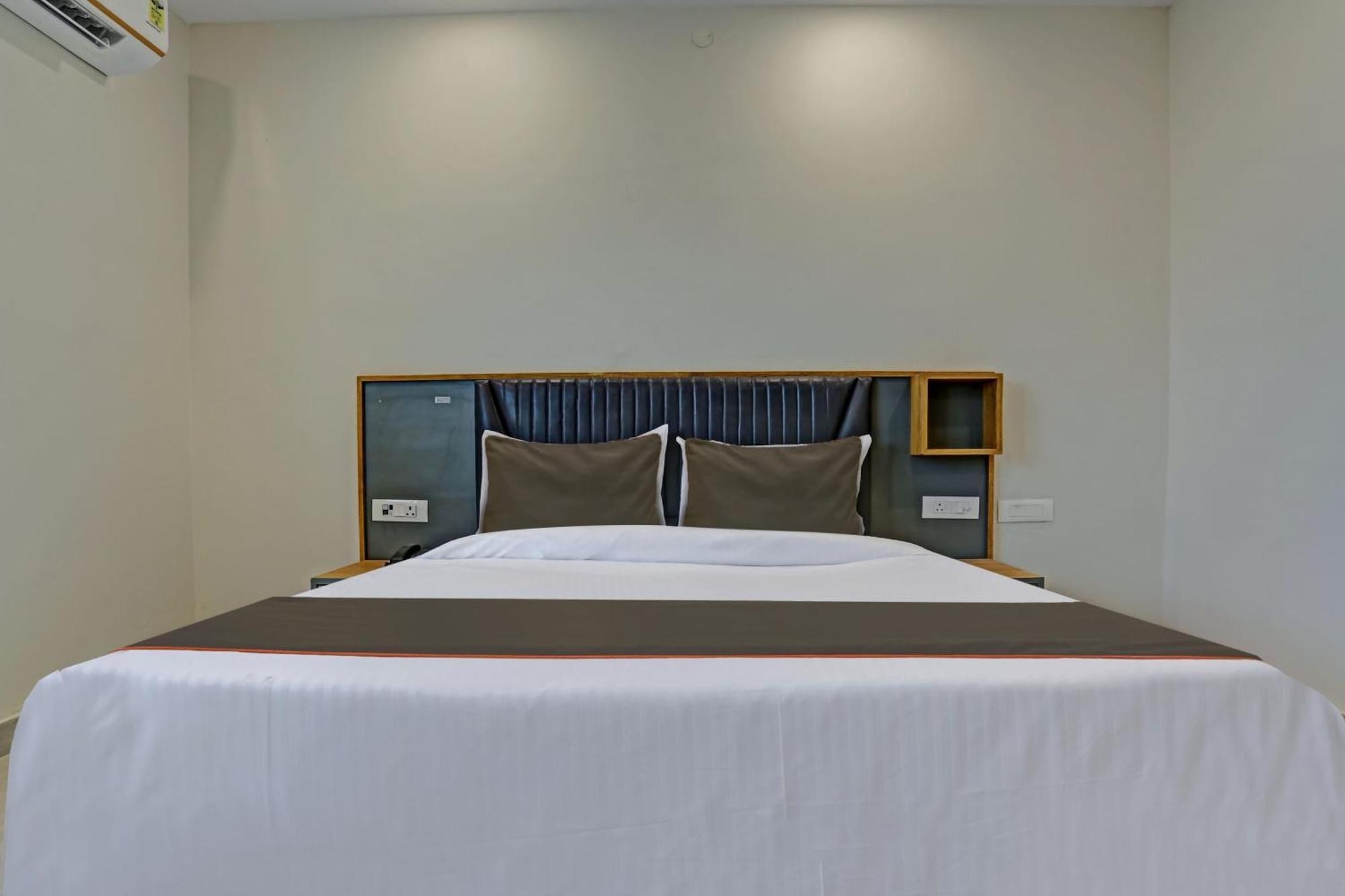 Townhouse Vip Grand Hotel Delhi  Eksteriør billede