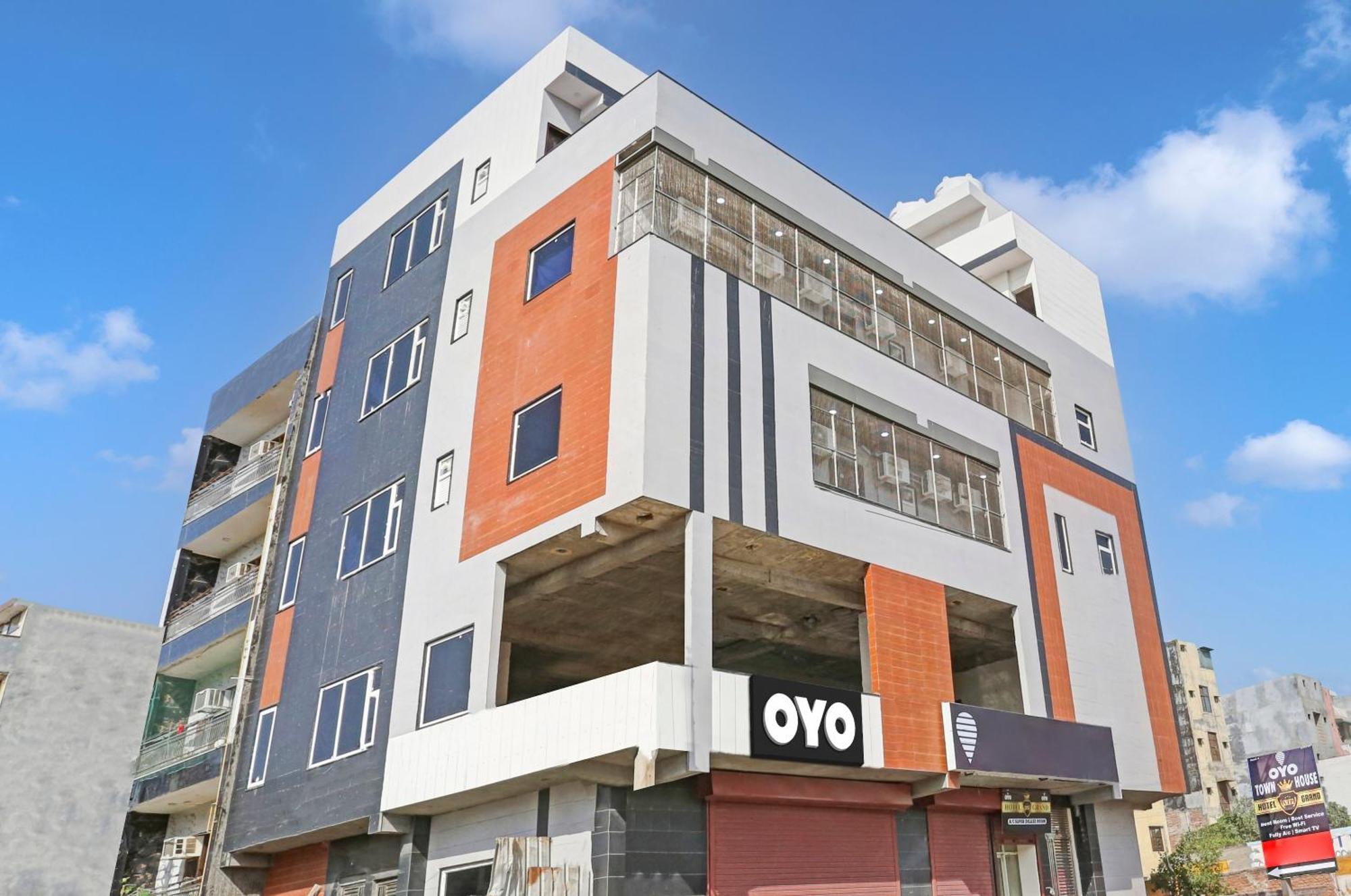 Townhouse Vip Grand Hotel Delhi  Eksteriør billede