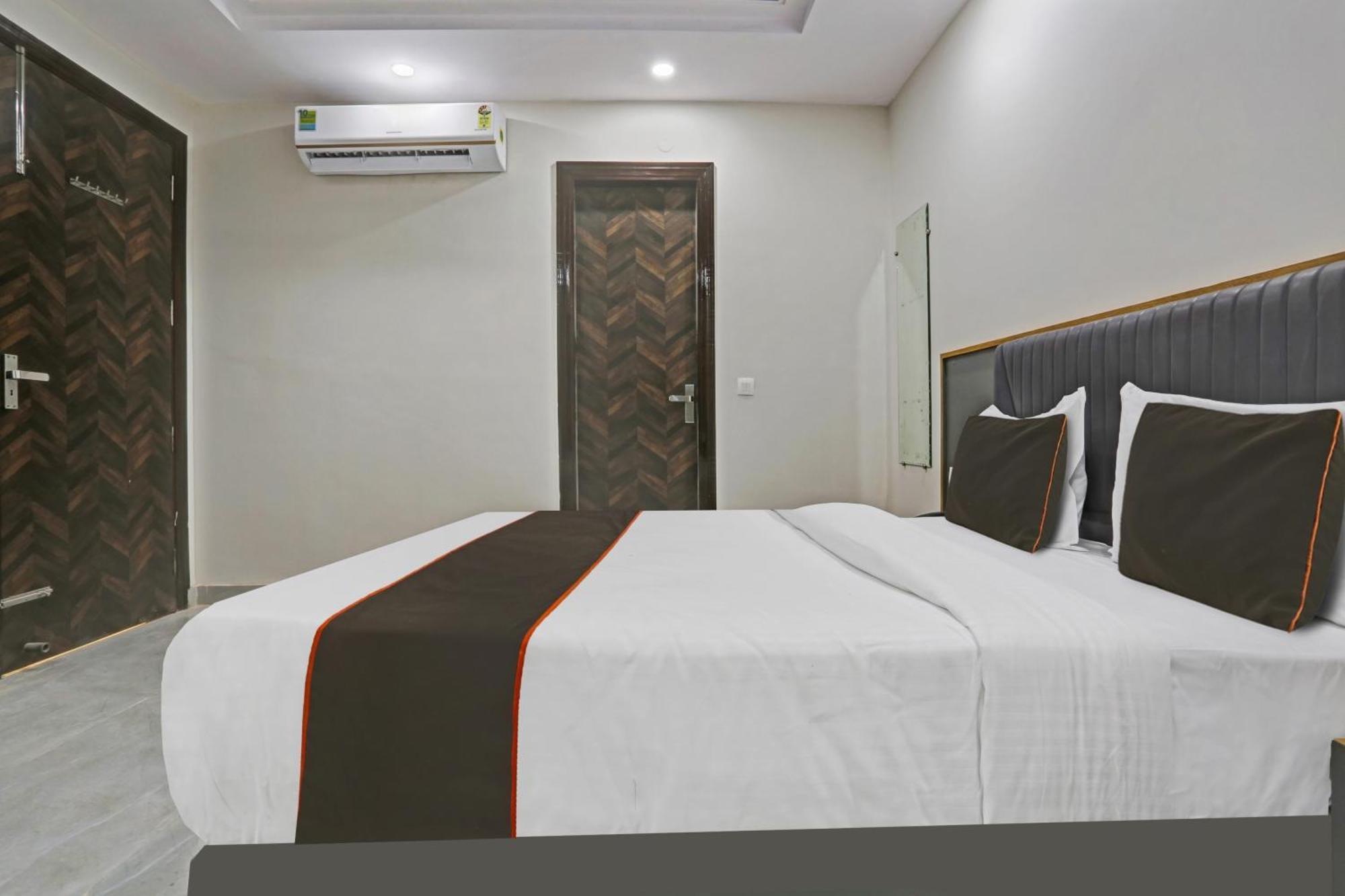 Townhouse Vip Grand Hotel Delhi  Eksteriør billede