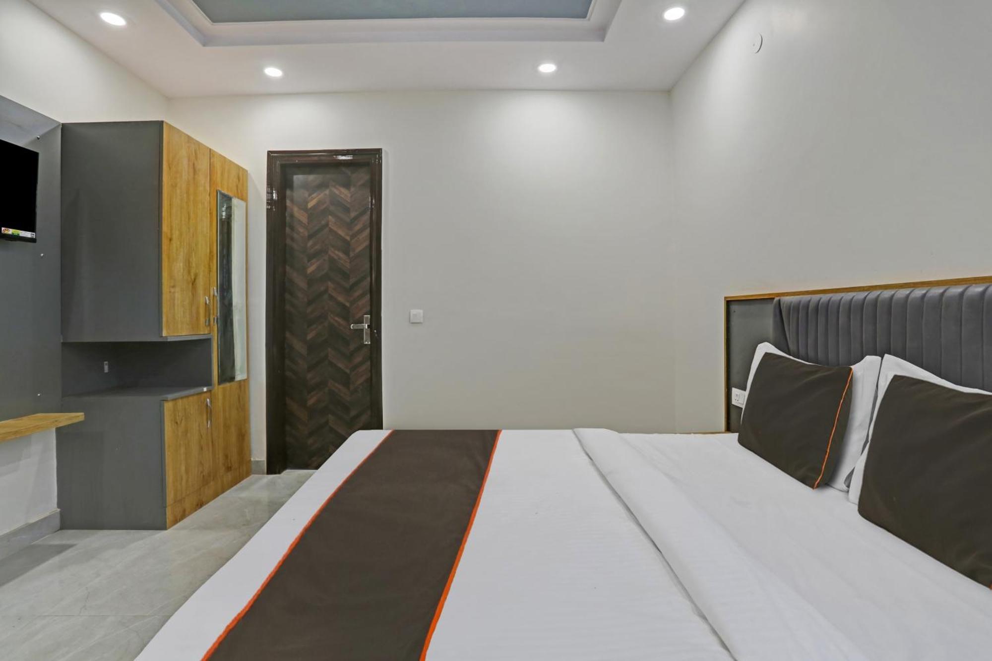 Townhouse Vip Grand Hotel Delhi  Eksteriør billede